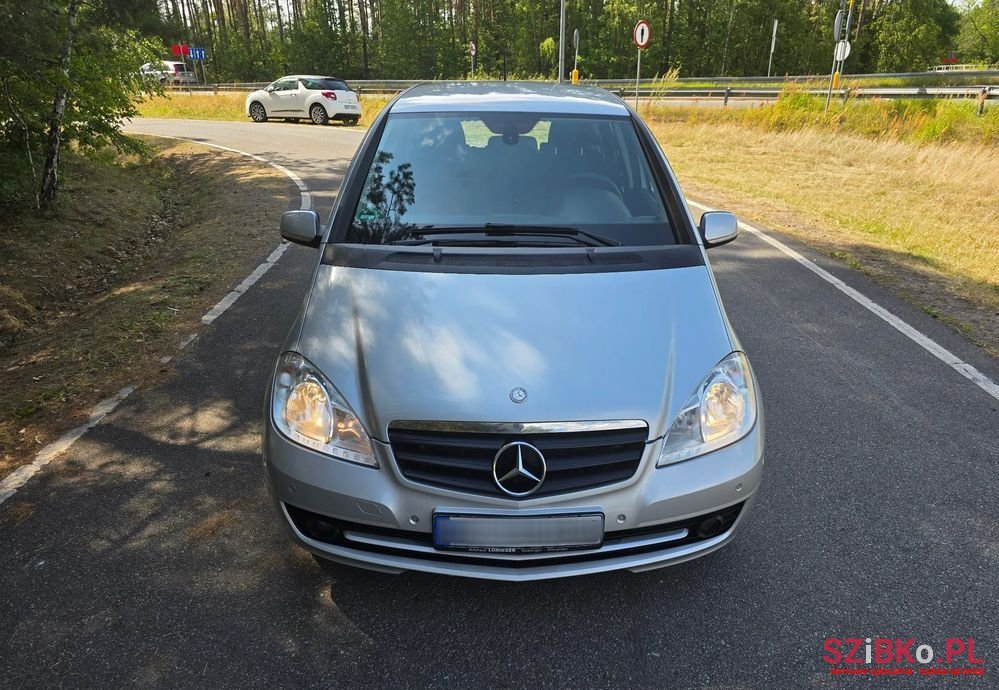 2010' Mercedes-Benz A-Class photo #4
