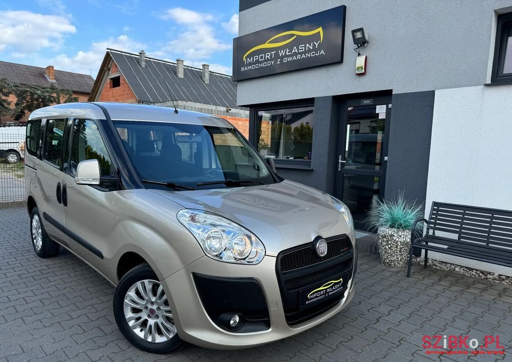 2011' Fiat Doblo photo #1