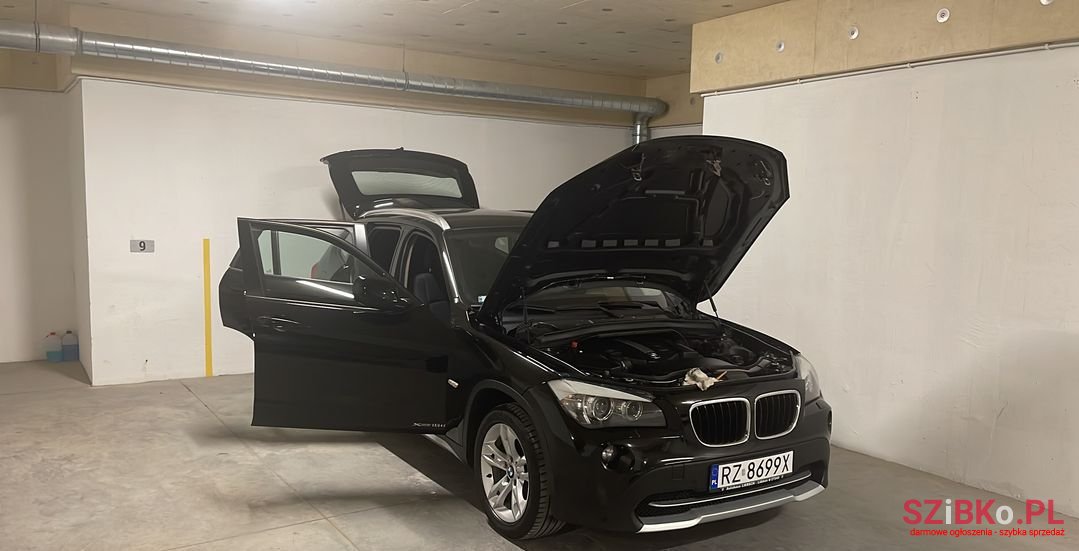 2011' BMW X1 photo #1
