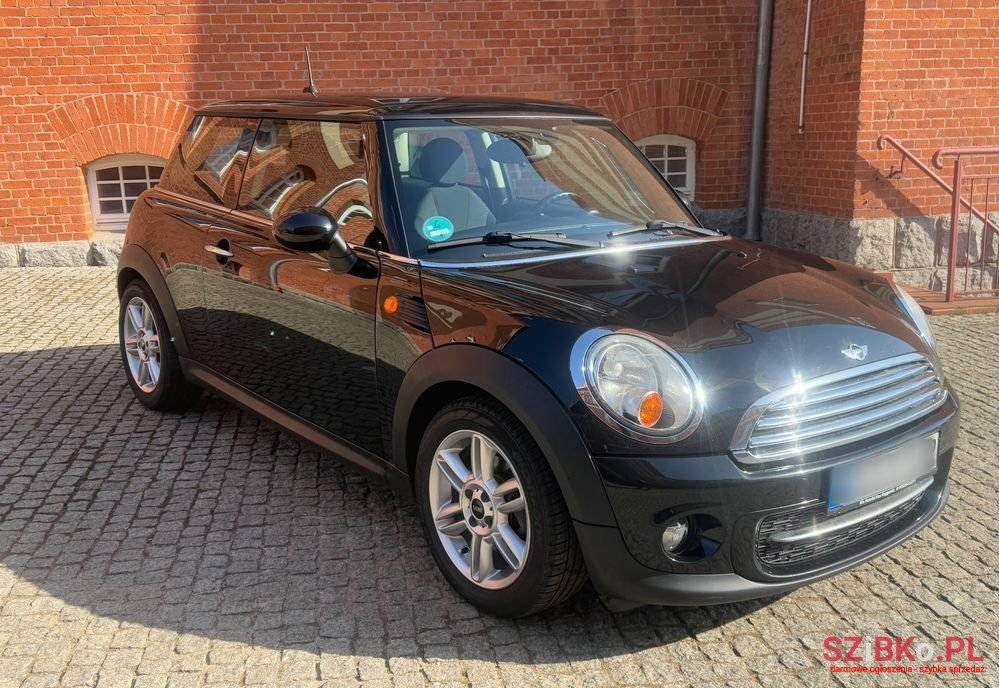 2010' MINI Cooper D Brick Lane photo #2