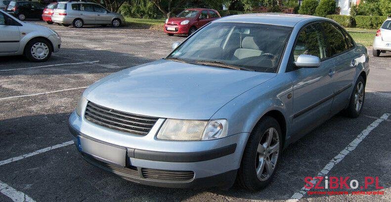 1997' Volkswagen Passat photo #1