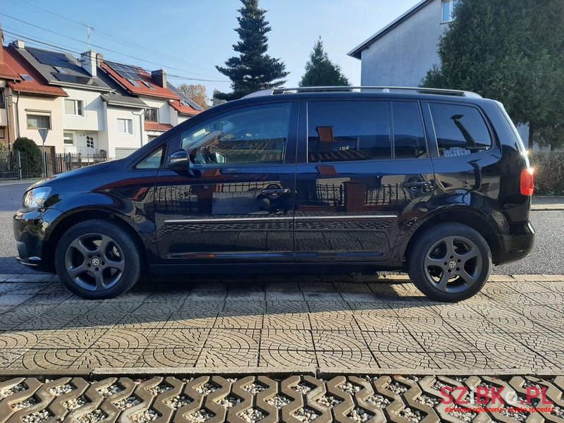 2015' Volkswagen Touran photo #6