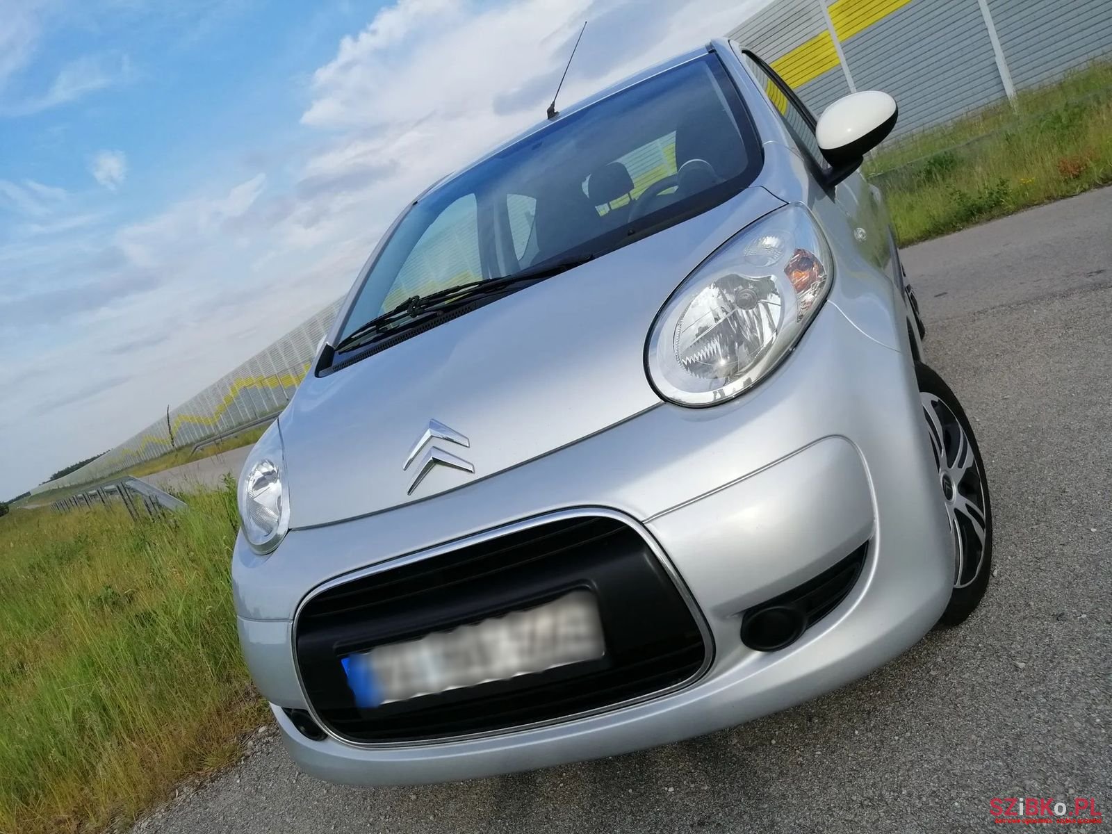 2011' Citroen C1 photo #2