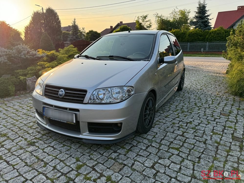 2005' Fiat Punto 16V Hgt photo #1