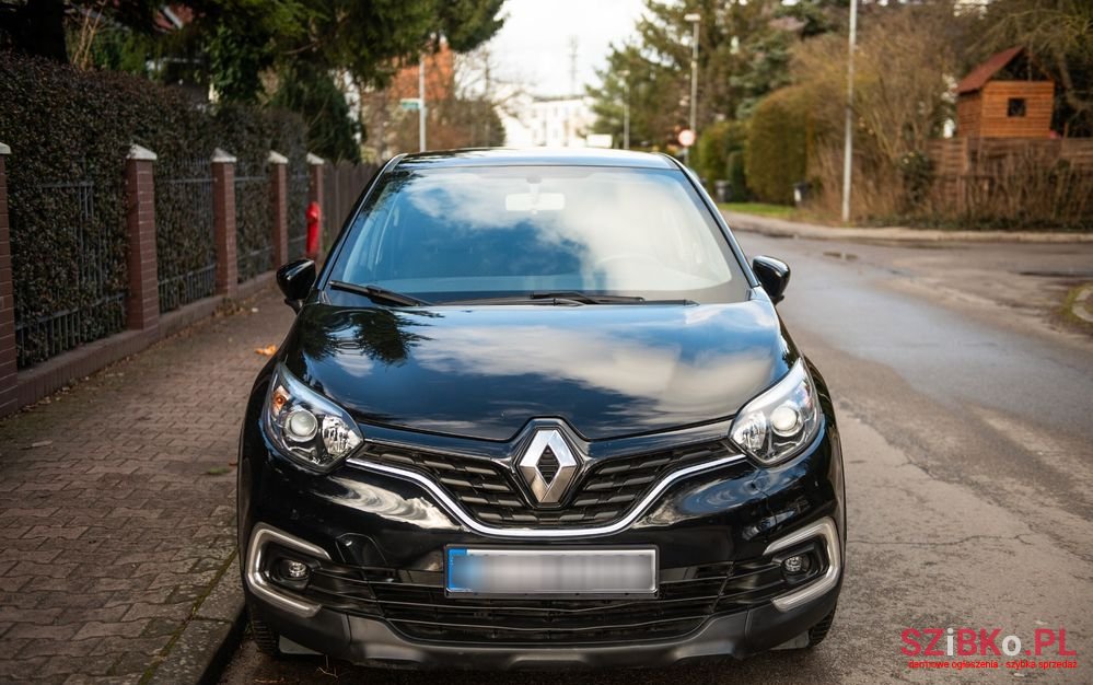 2019' Renault Captur photo #1