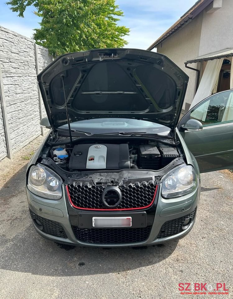 2007' Volkswagen Golf photo #2