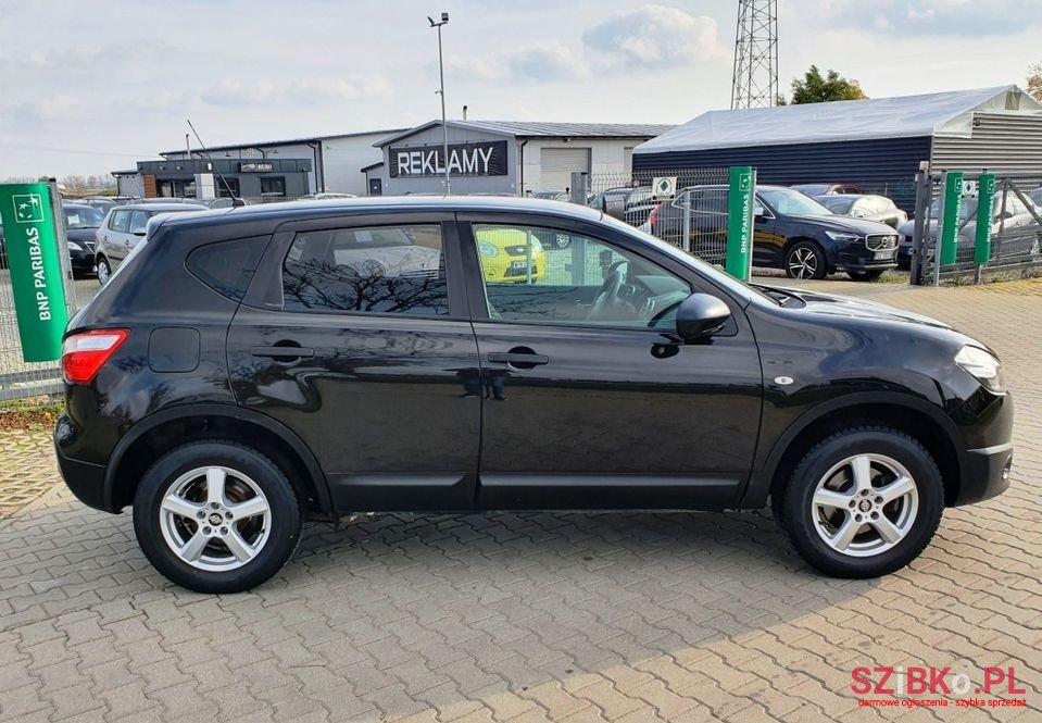 2012' Nissan Qashqai photo #2