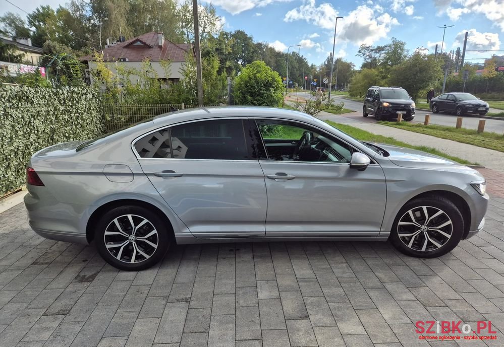 2018' Volkswagen Passat photo #4