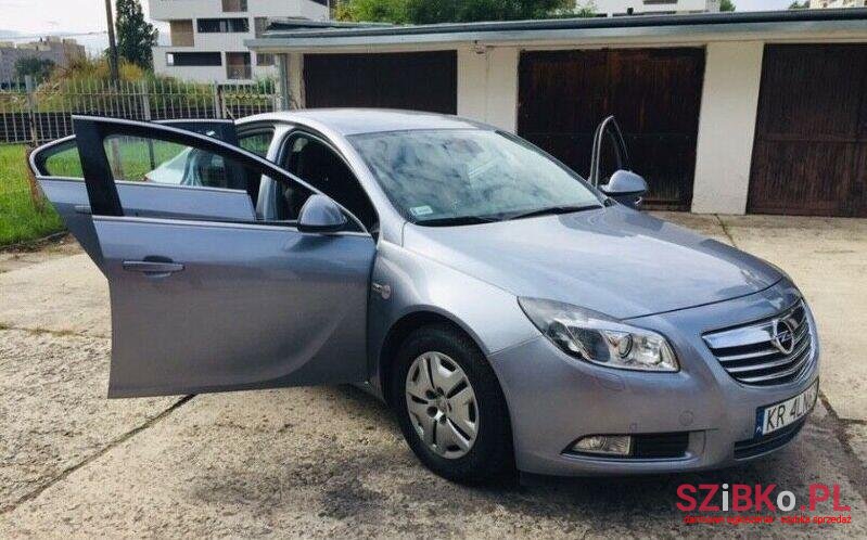 2011' Opel Insignia photo #1