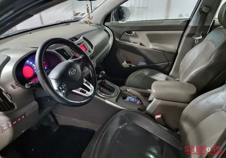 2010' Kia Sportage photo #3