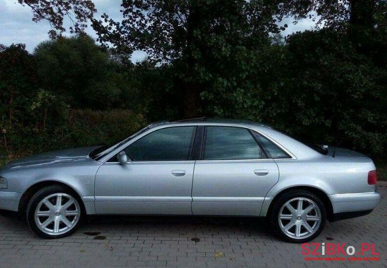 2002' Audi A8 photo #1