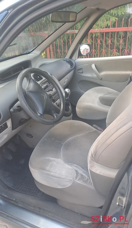 2006' Citroen Xsara Picasso photo #5