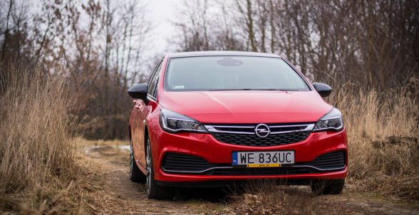 Opel Astra 1.6 Turbo 200 Km Elite. Trochę Gorący Hatchback