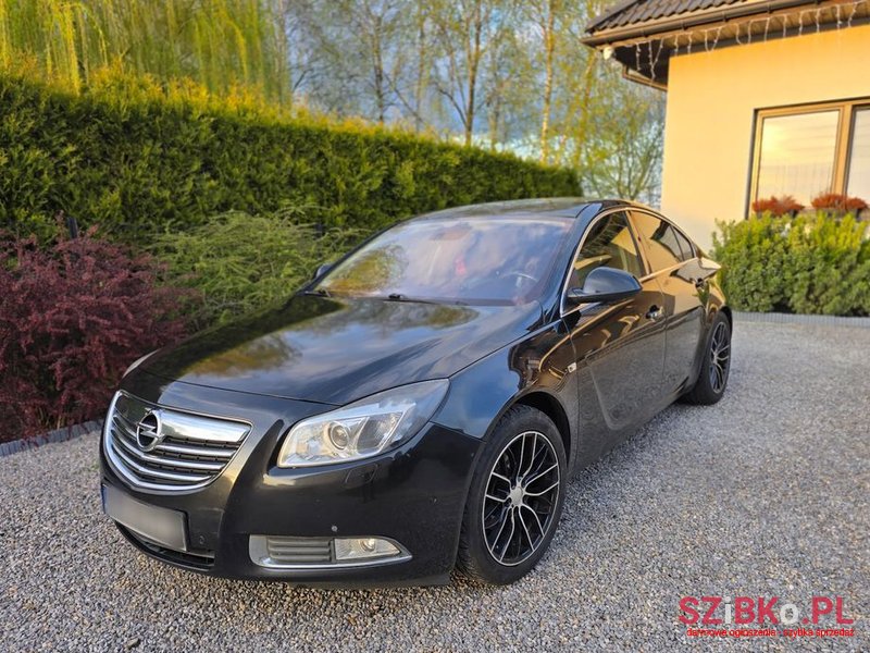 2011' Opel Insignia photo #3
