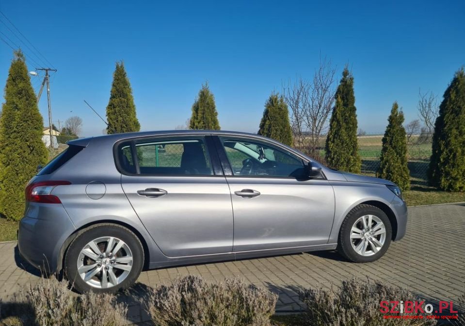 2014' Peugeot 308 photo #5