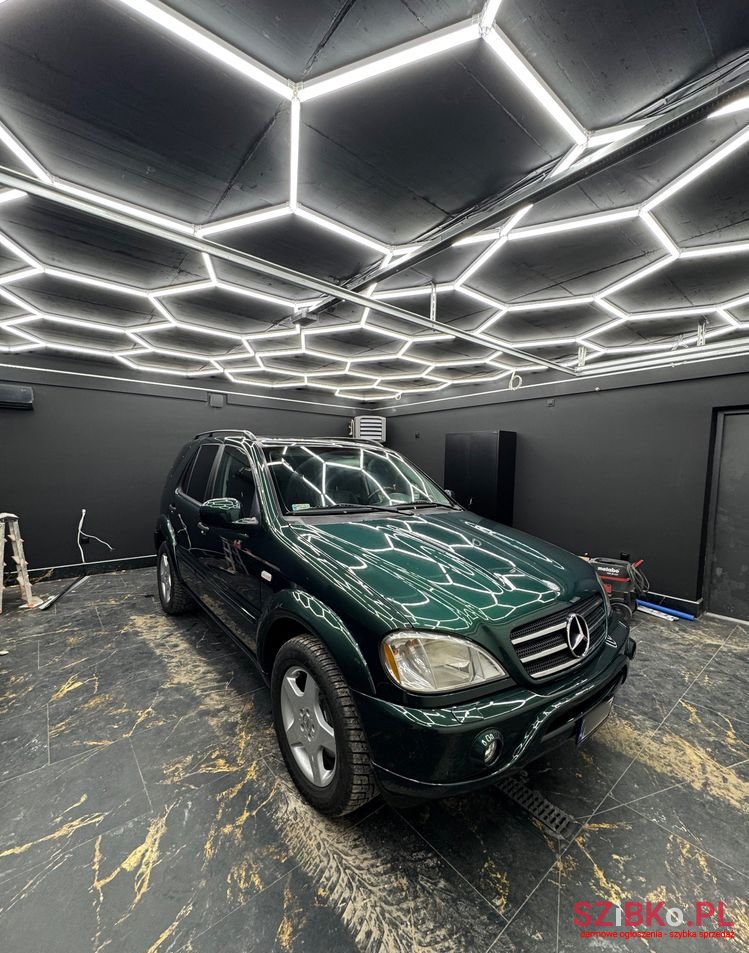 2002' Mercedes-Benz Ml 55 Amg photo #4