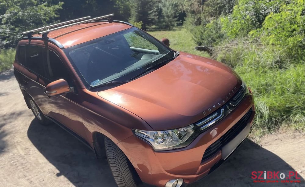 2013' Mitsubishi Outlander photo #1