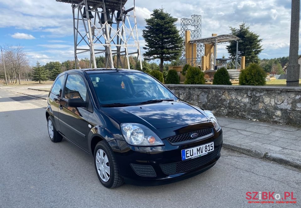 2007' Ford Fiesta photo #1