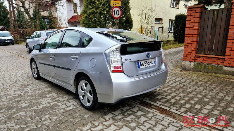 2010' Toyota Prius photo #3