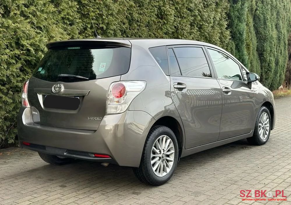 2016' Toyota Verso photo #3