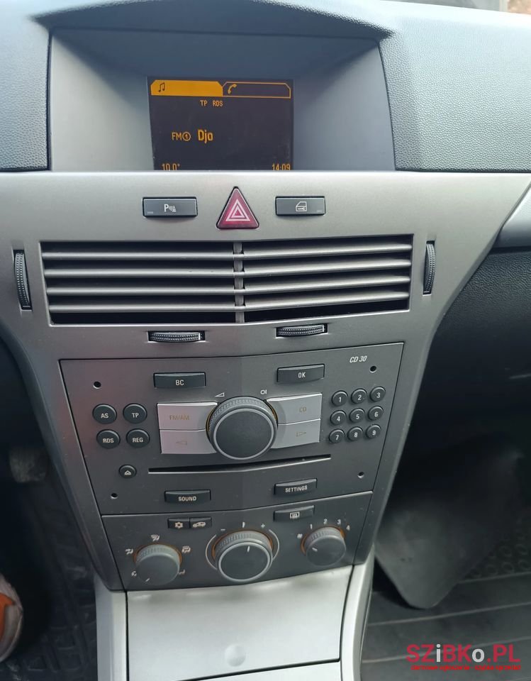 2006' Opel Astra photo #5