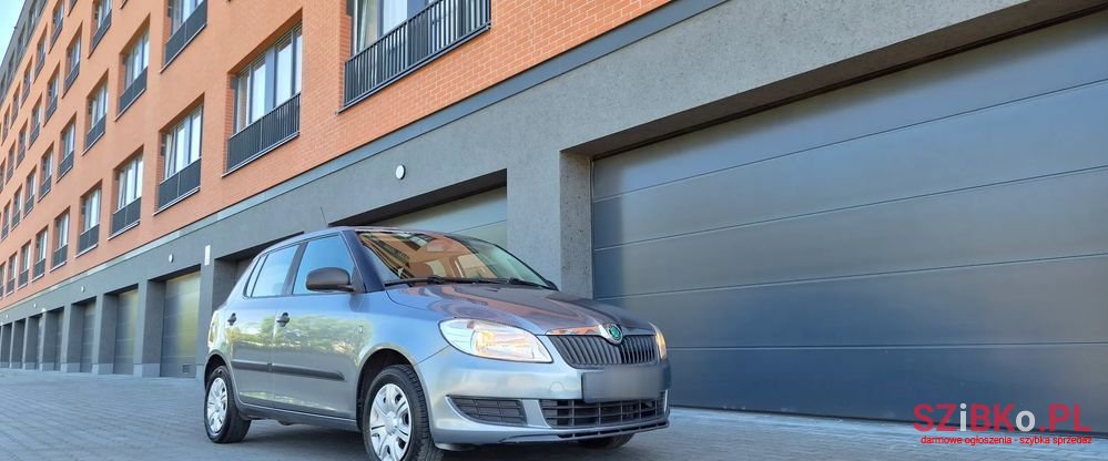 2012' Skoda Fabia 1.2 12V Elegance photo #3