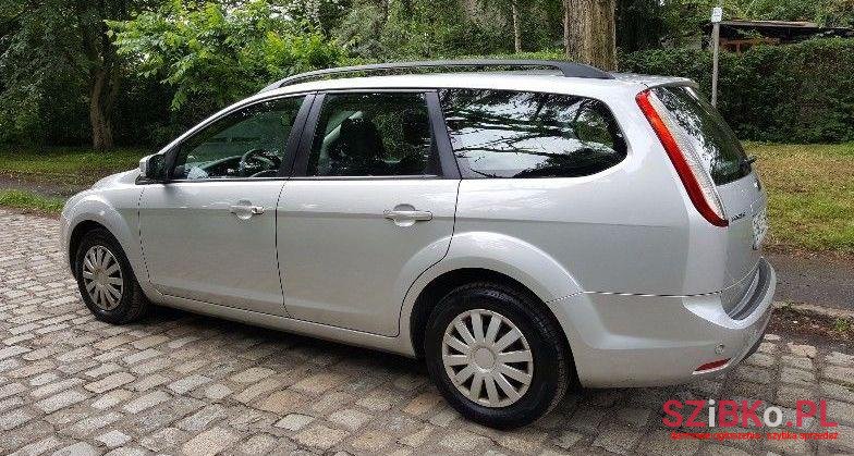 2008' Ford Focus photo #2