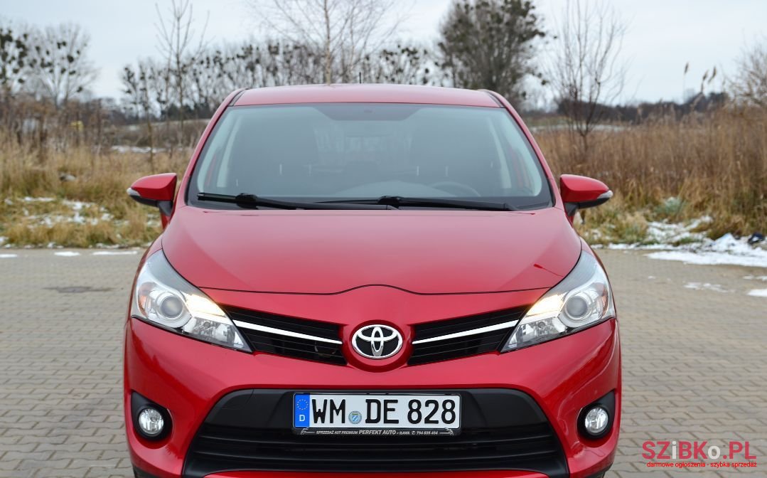 2014' Toyota Verso photo #2