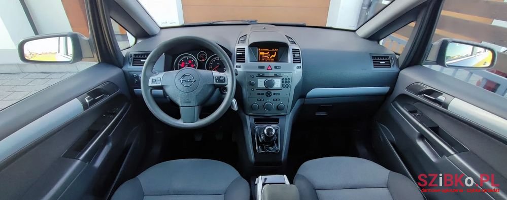 2008' Opel Zafira 1.9 Cdti Elegance photo #4