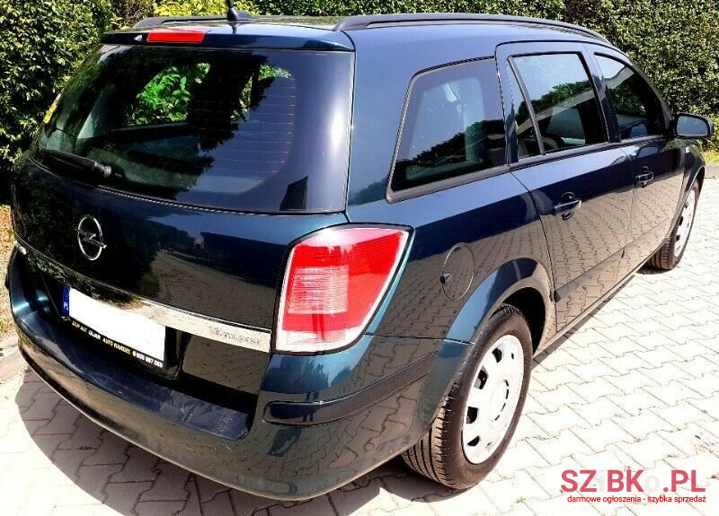 2006' Opel Astra photo #2