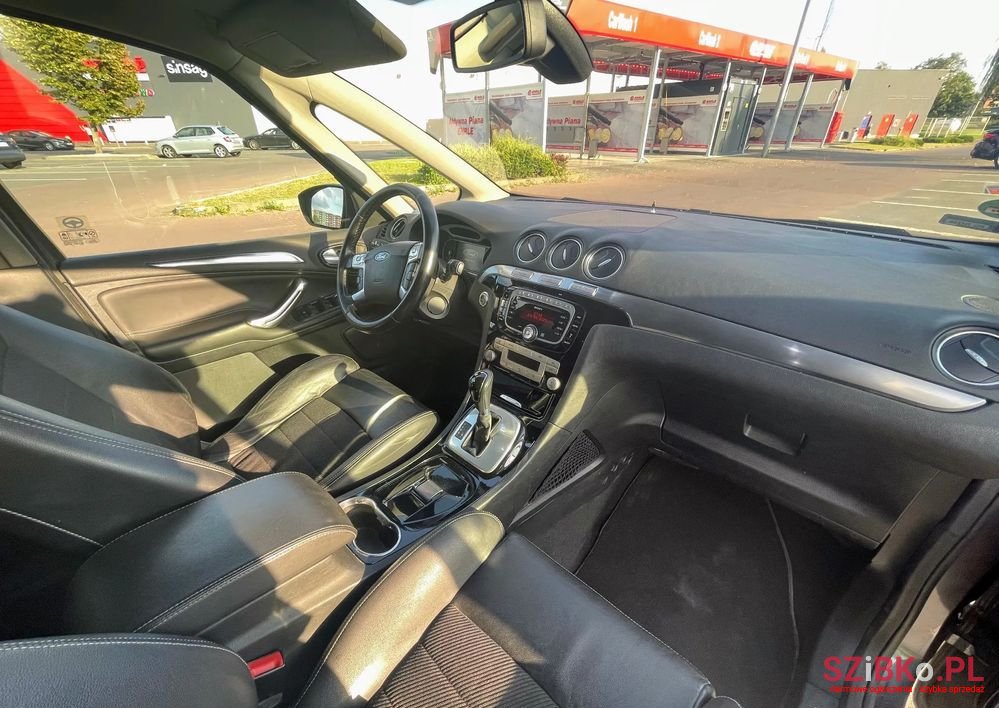 2010' Ford S-Max photo #5