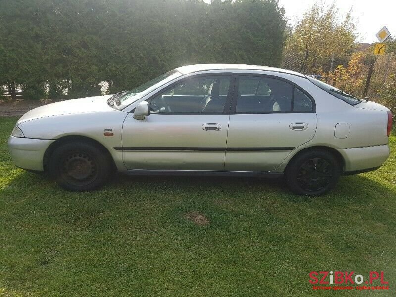 1997' Mitsubishi Carisma photo #3
