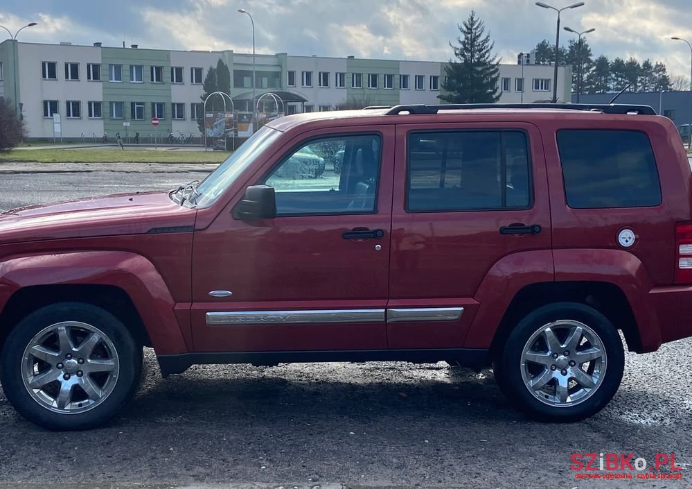 2012' Jeep Liberty photo #3