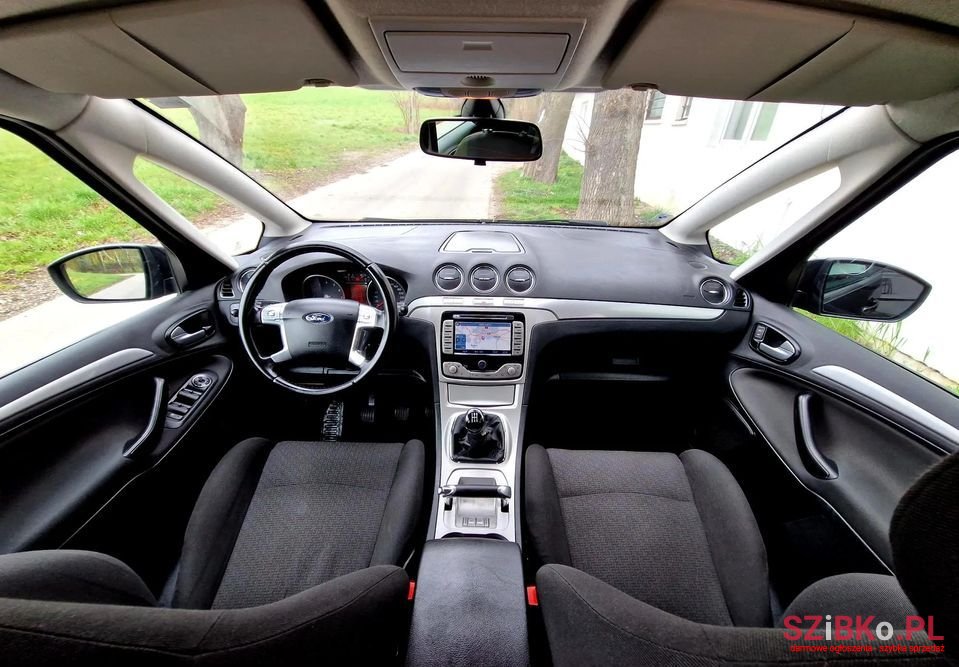 2008' Ford S-Max photo #5