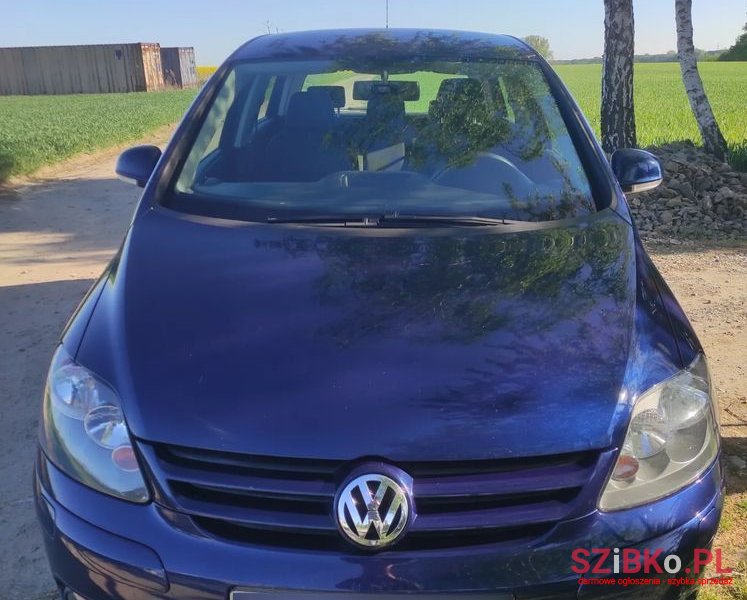 2008' Volkswagen Golf Plus photo #2