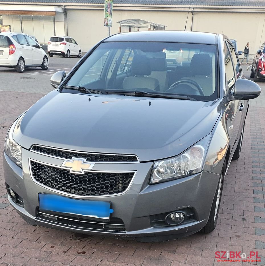2011' Chevrolet Cruze photo #1
