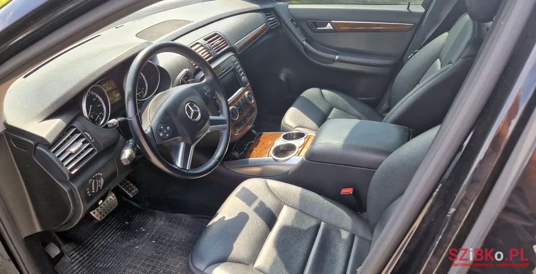 2012' Mercedes-Benz Klasa R photo #6