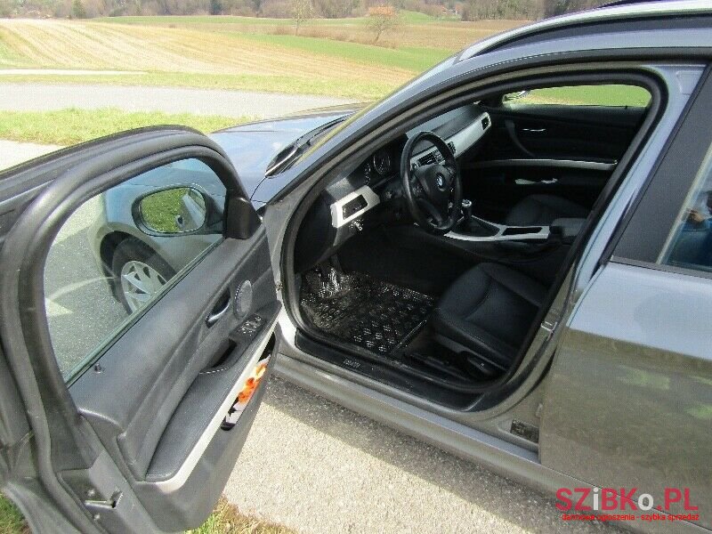 2011' BMW Seria 3 photo #4