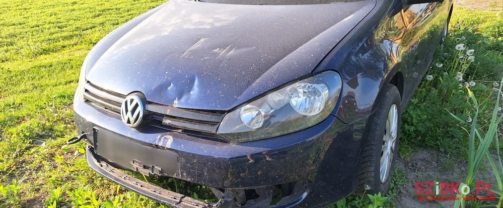 2009' Volkswagen Golf photo #4