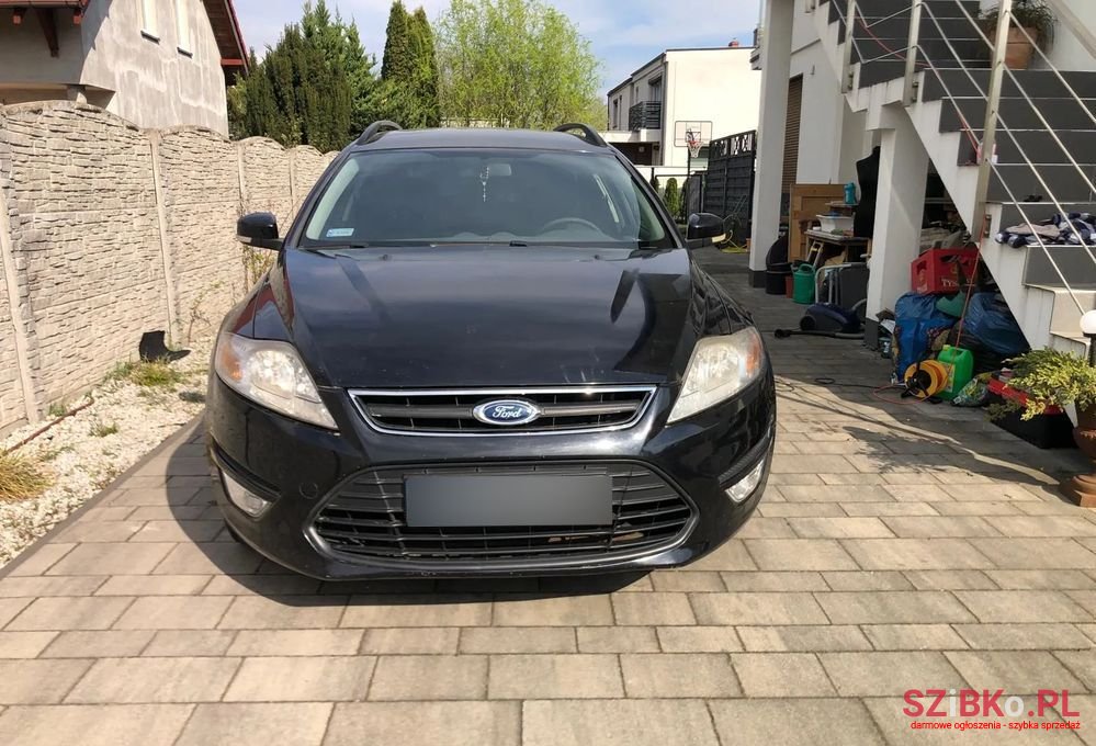 2011' Ford Mondeo photo #2