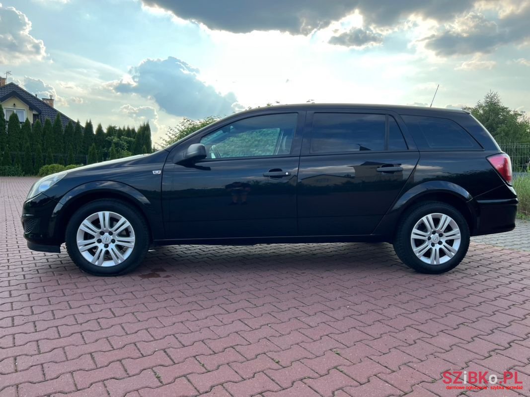 2009' Opel Astra photo #3