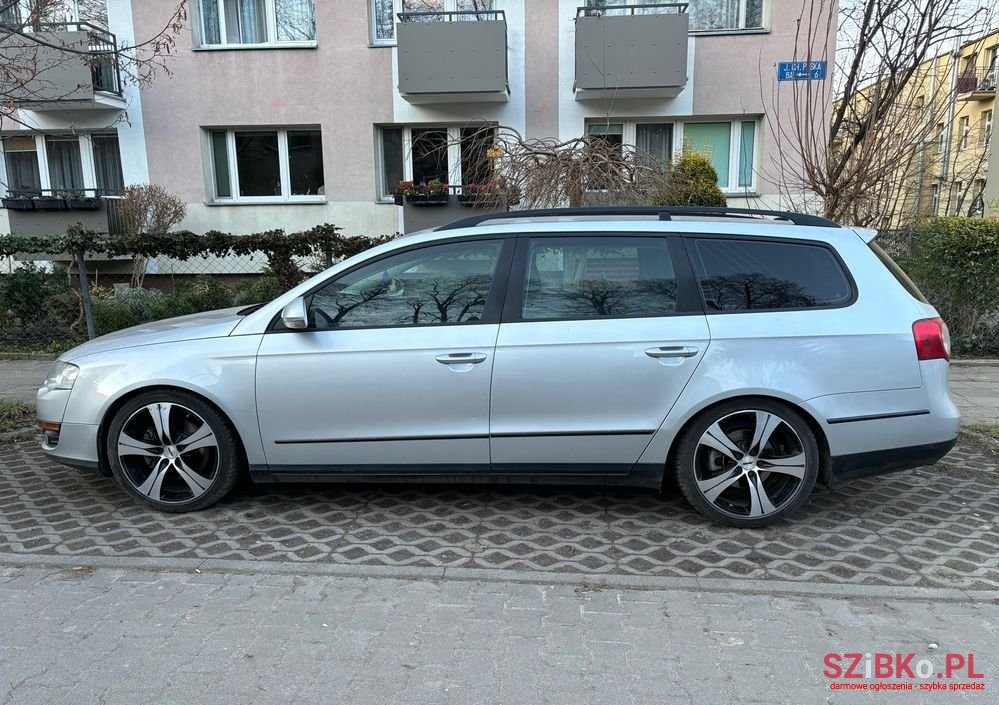 2007' Volkswagen Passat photo #2