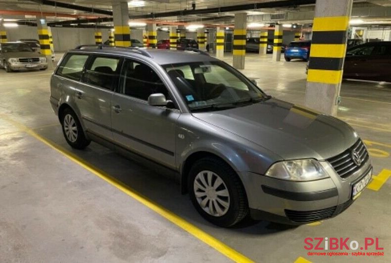 2003' Volkswagen Passat photo #1