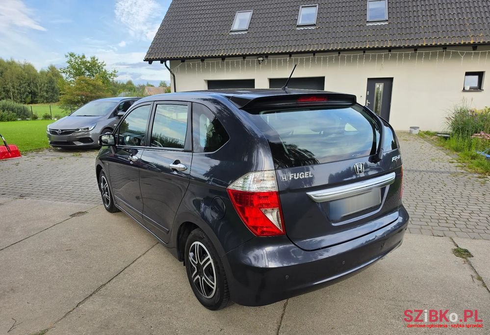 2006' Honda FR-V 1.7 photo #3