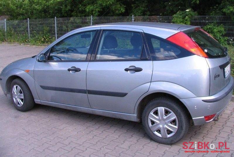 2004' Ford Focus photo #1