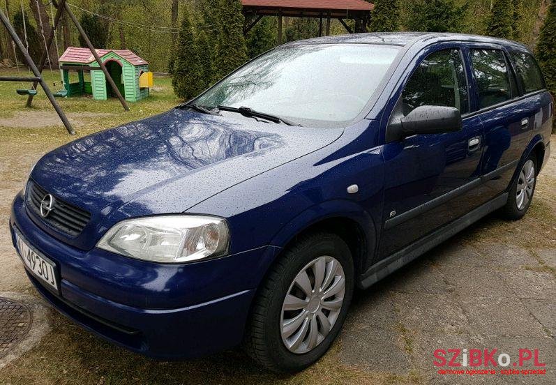 2008' Opel Astra photo #2