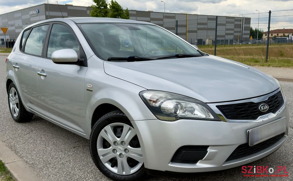 2011' Kia Ceed 1.4 Comfort photo #5