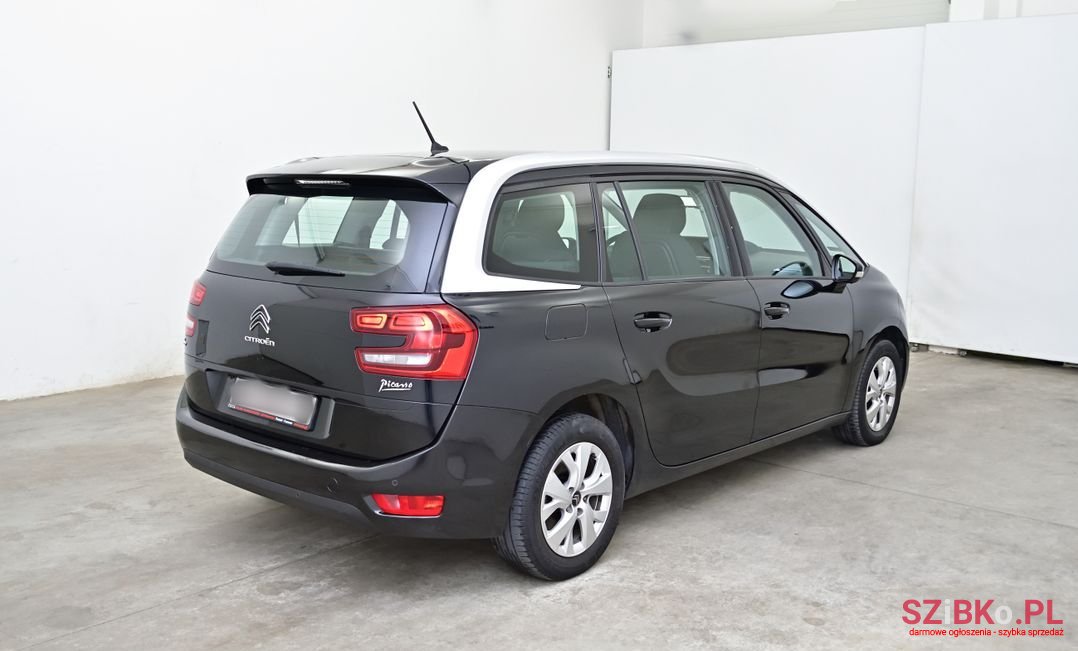 2017' Citroen C4 Picasso photo #1