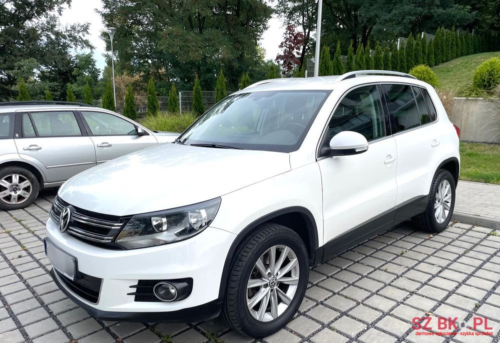 2012' Volkswagen Tiguan photo #2