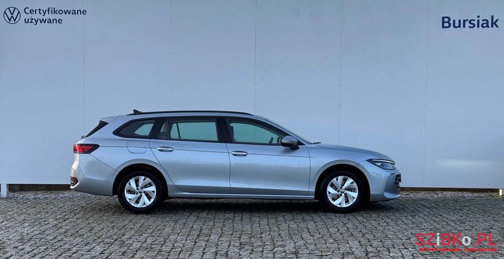 2024' Volkswagen Passat photo #4